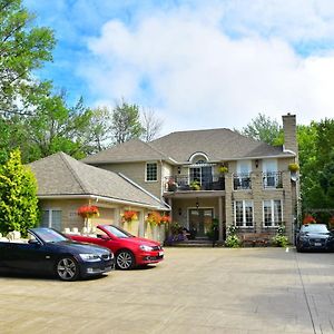 Explorer House Bed & Breakfast